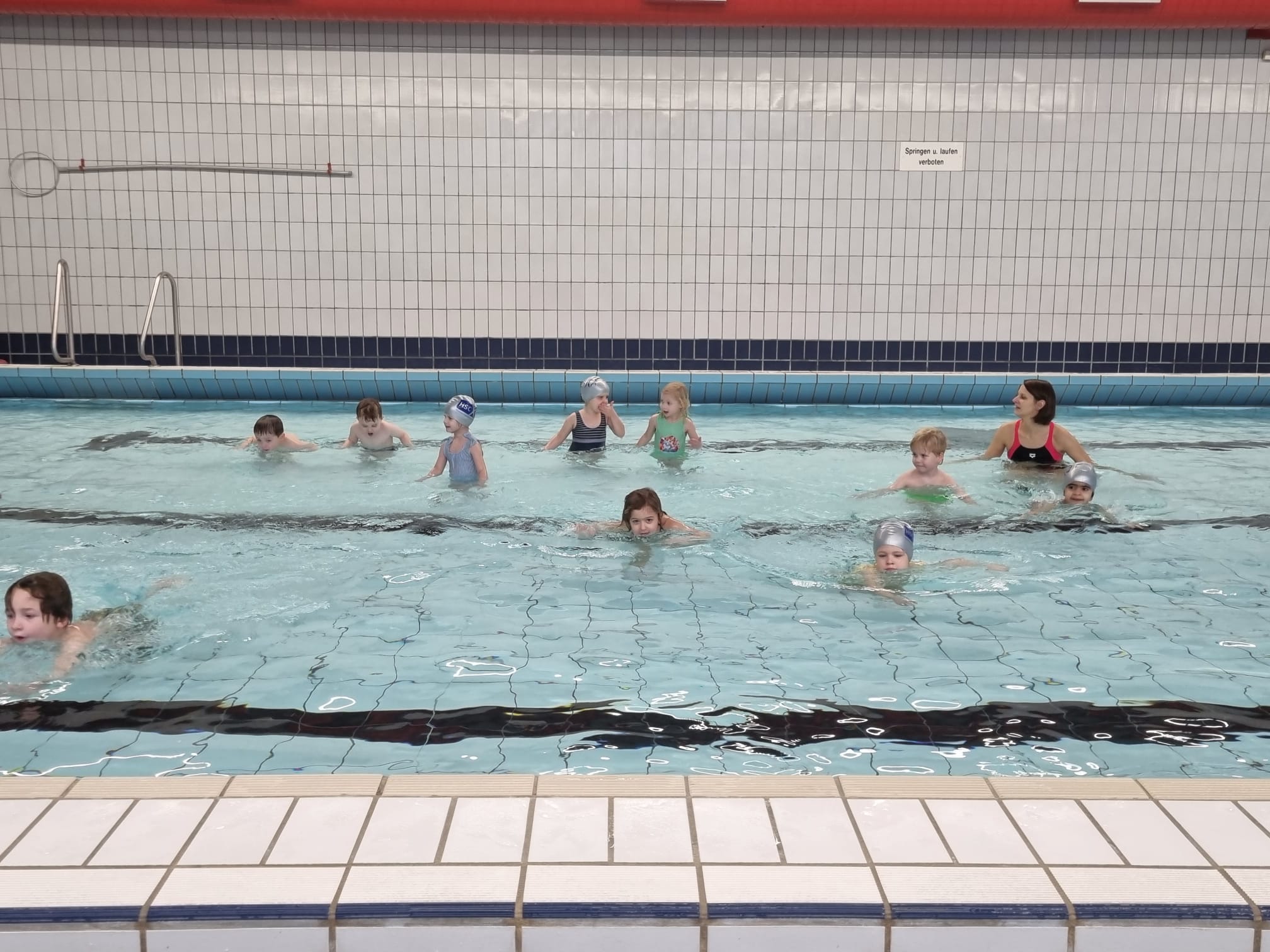 Schwimmen In Der Erlenbach Schule (2)