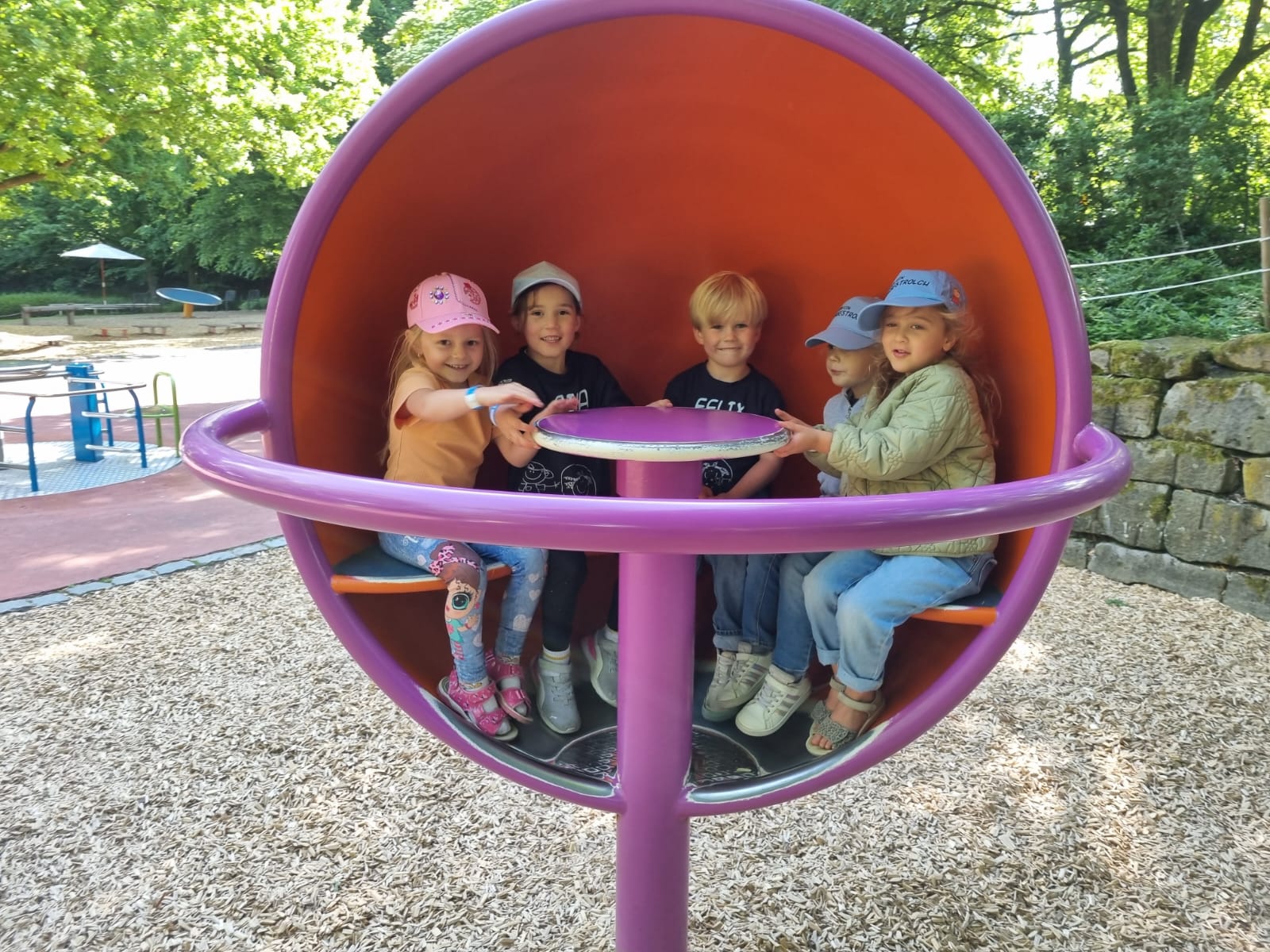 Wiesenstrolche Erobern Den Maxipark (1)