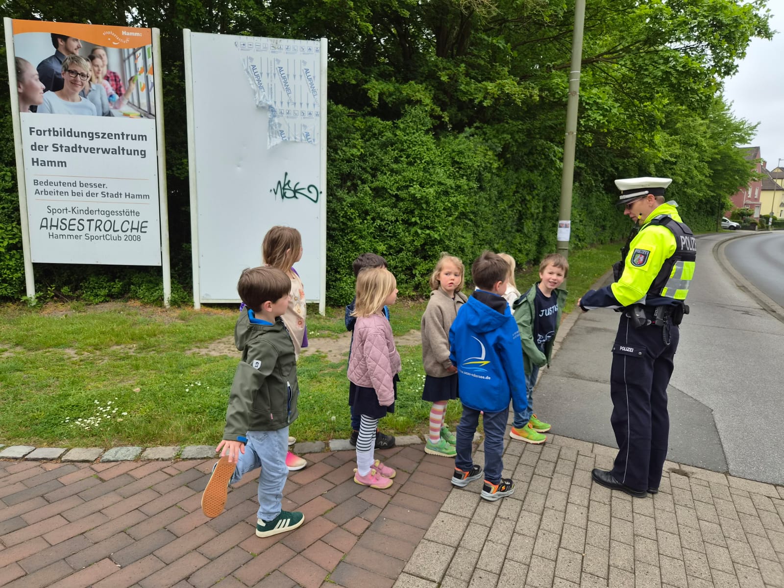 Schulstrolche Sicher Im Straßenverkehr (10)