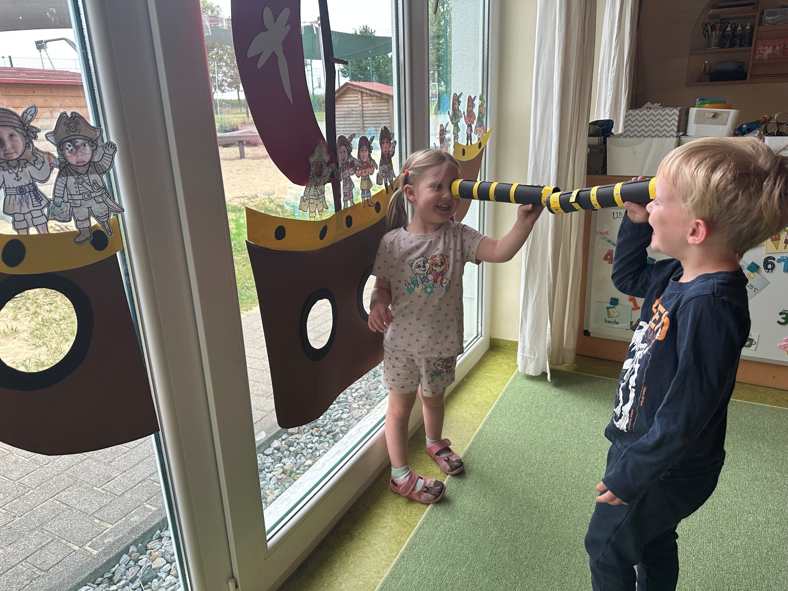 Thea Und Leo